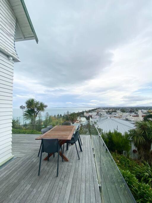 Villa Spectacular View Atop Hill - Space For All!