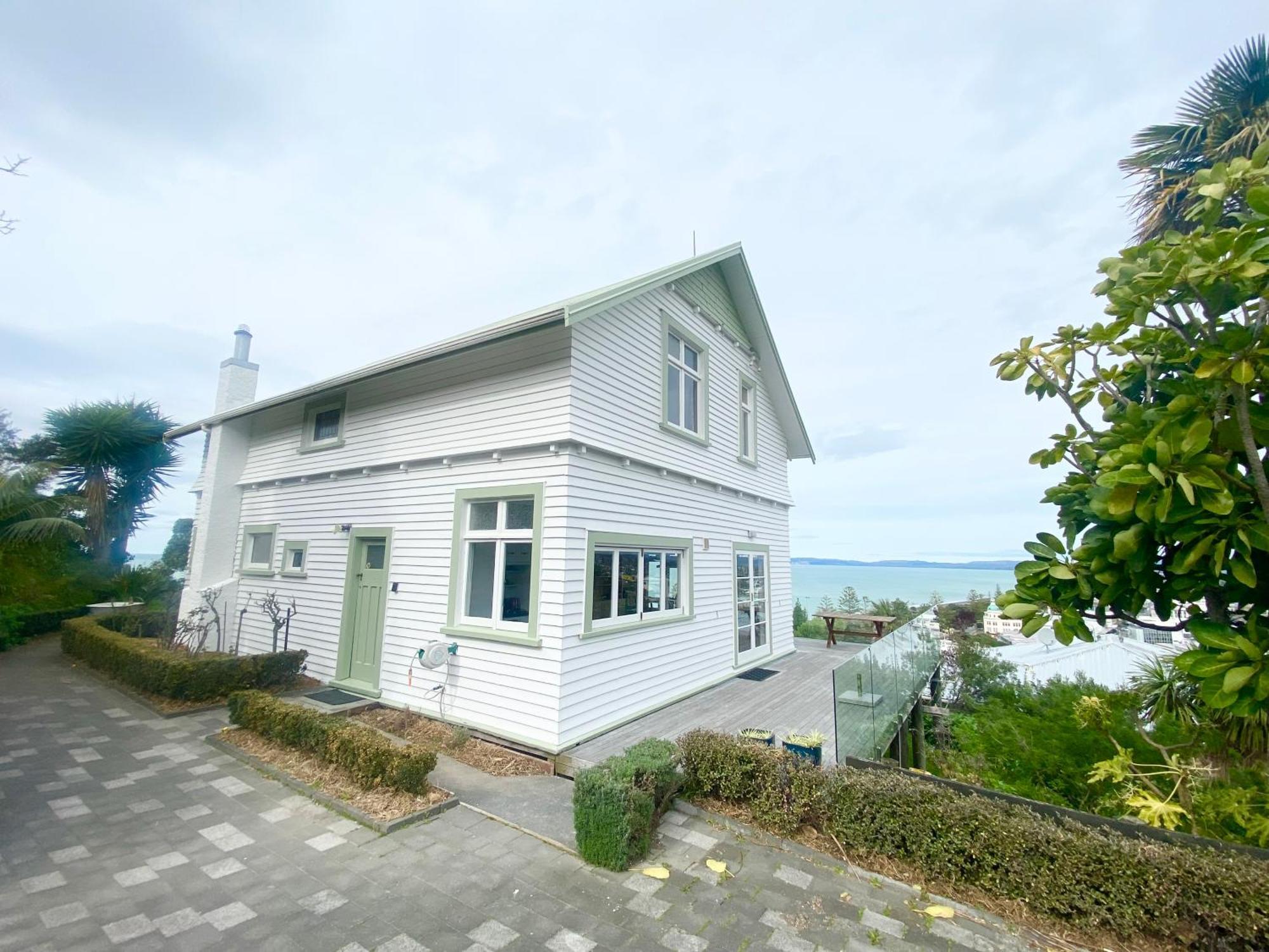 Villa Spectacular View Atop Hill - Space For All! Napier